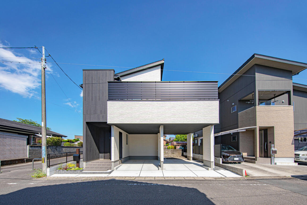 妻ヶ丘建売モデルハウス（都城市妻ヶ丘町）#インナーガレージ #書斎#トイレ２つ