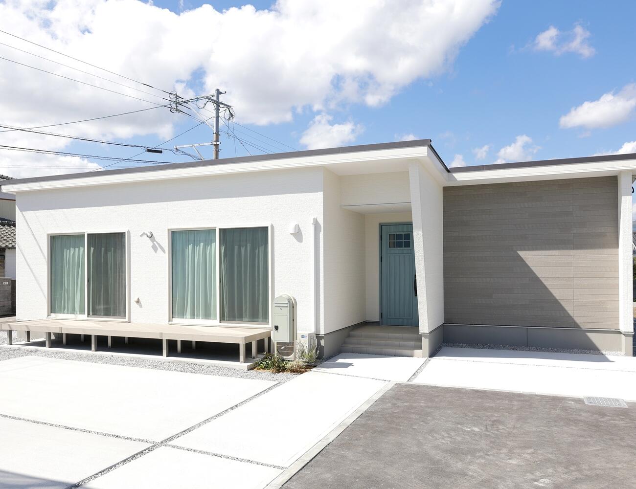 27帖広々リビング、キュートでスタイリッシュな平屋