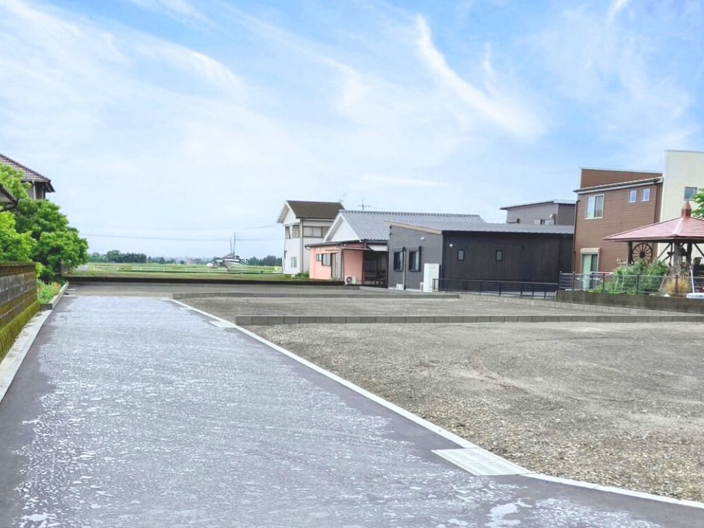 ◇ 小学校徒歩5分 ◇太郎坊町『太郎坊ファームB』