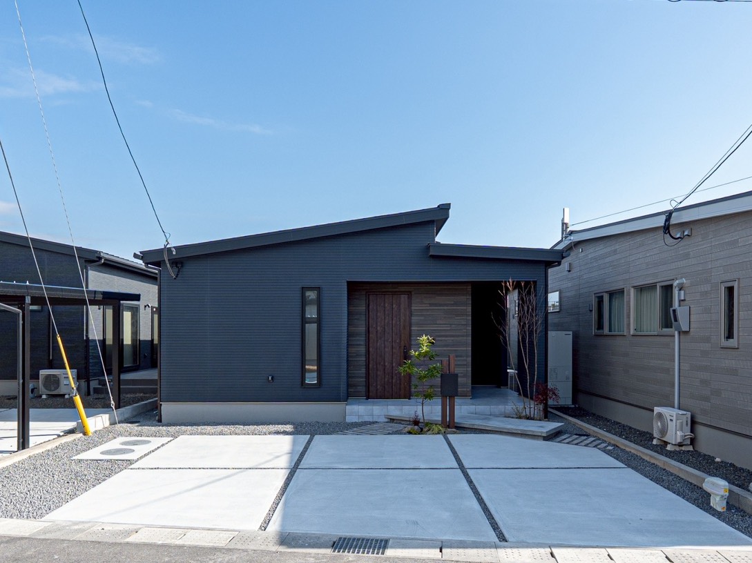 ╲ヴィンテージテイスト×ヌック／『くろごまラテ』ヒルズE