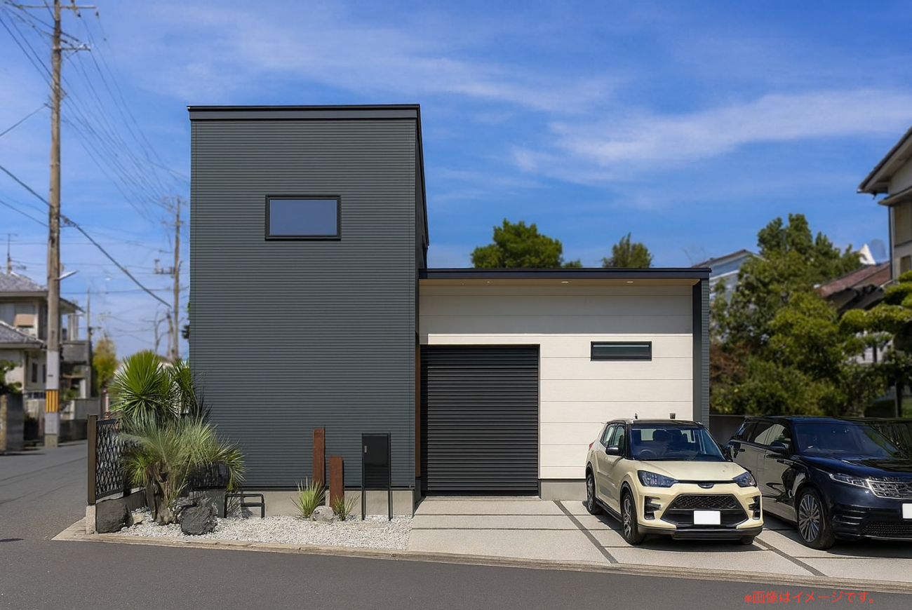 ＼暮らしも趣味もいいとこ取りの家／『TAKANABE MY GARAGE』