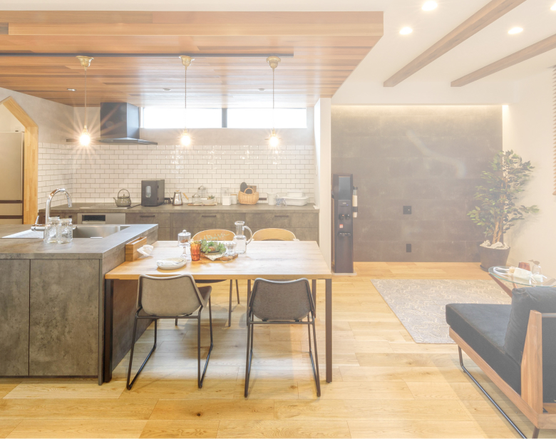 建てたあとも、ずっと続く安心を。これからも、万代ホーム。