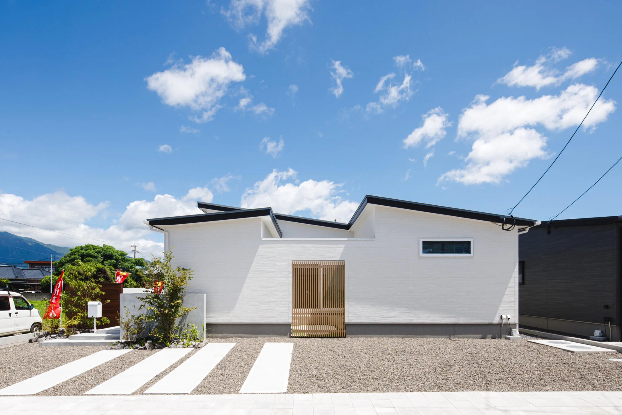 鹿児島県鹿屋子にある28坪コの字型の平屋の外観